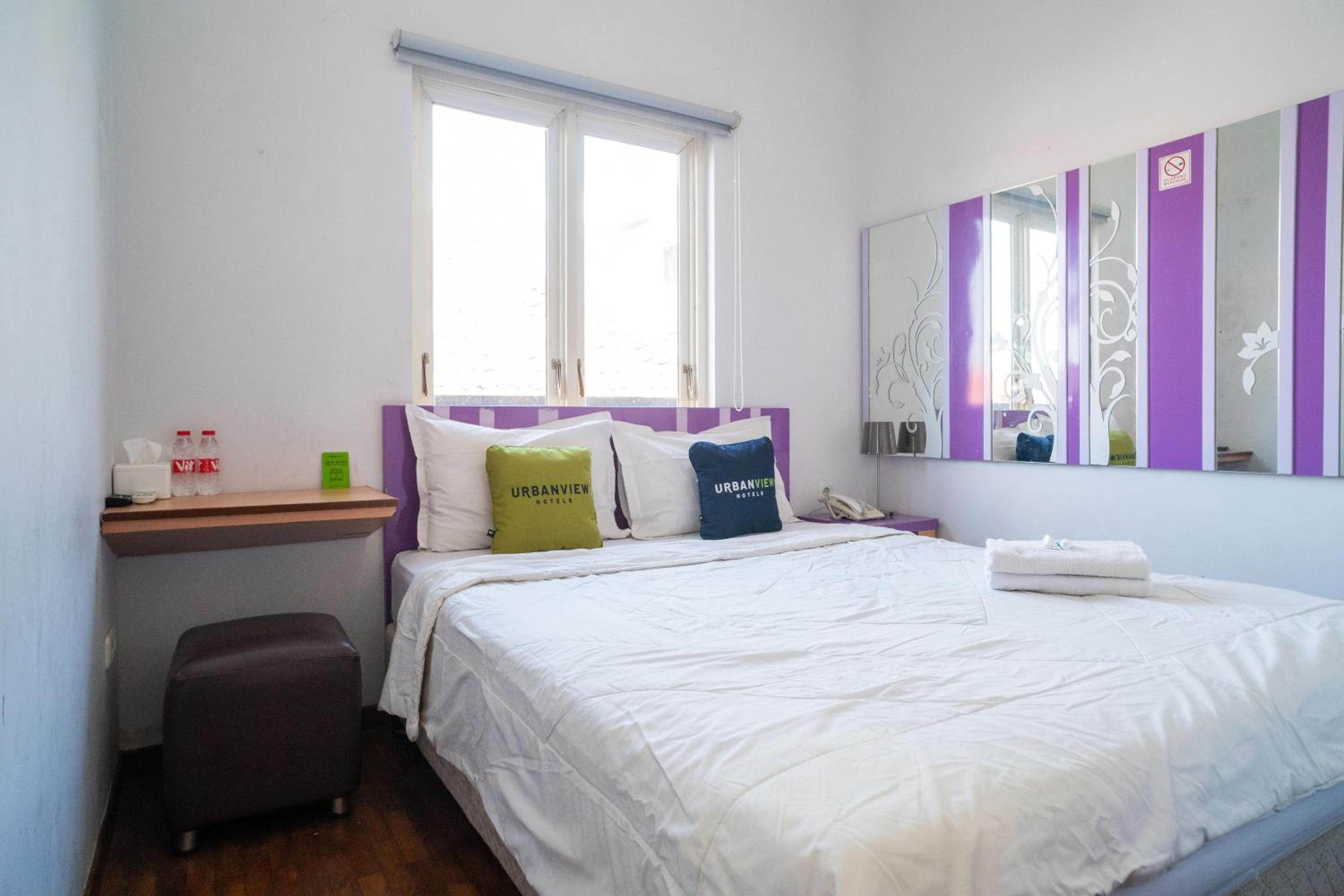OYO 3808 Fif fa Hotel Kauman 24/56