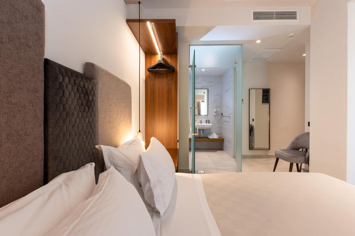 Room, Double Bed, Accessible, Dom Boutique Hotel 4/8