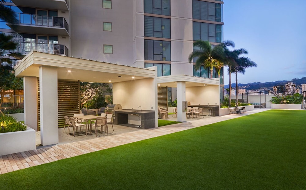Renaissance Residences Oahu Honolulu 2/50