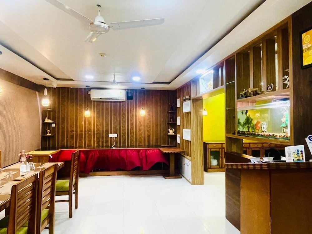 Treebo Trend Hotel Pemaling 22/35