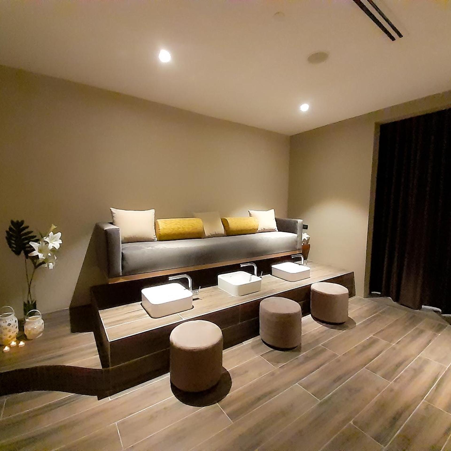The Excelsior Hotel Las Pinas 21/50