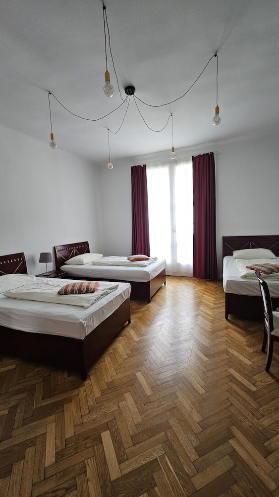 Hotel Pension Museum 24/63