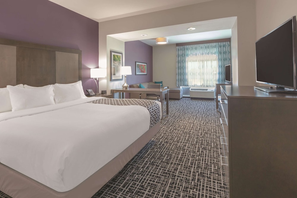 Deluxe, Studio, Suite, King Bed
