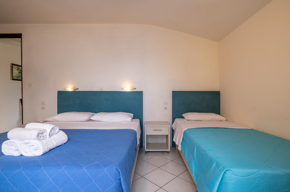 Porto Koukla Beach Hotel 34/89