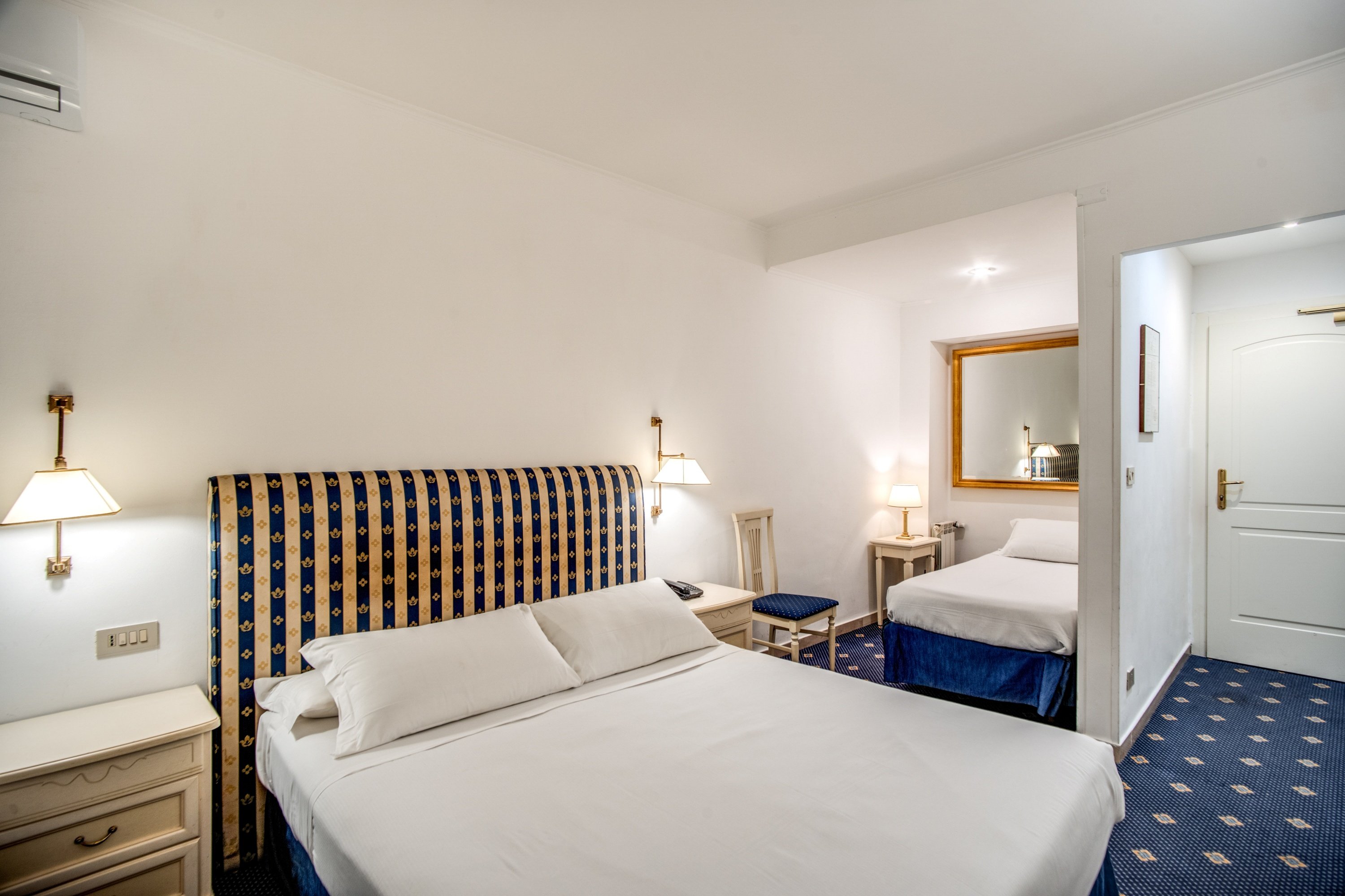 Napoleon Hotel 11/64
