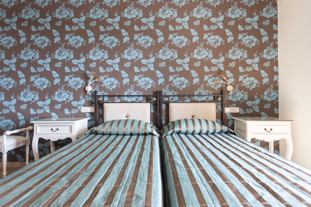 Ariadne Hotel 25/74