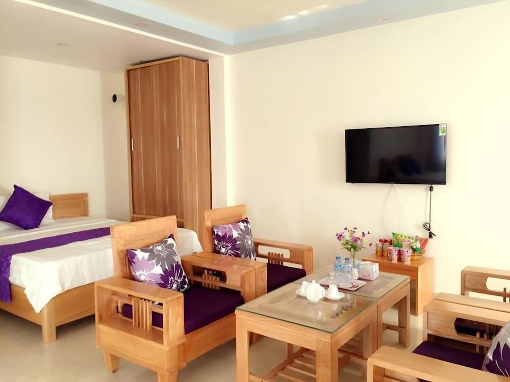 Lavender Hotel 32/50