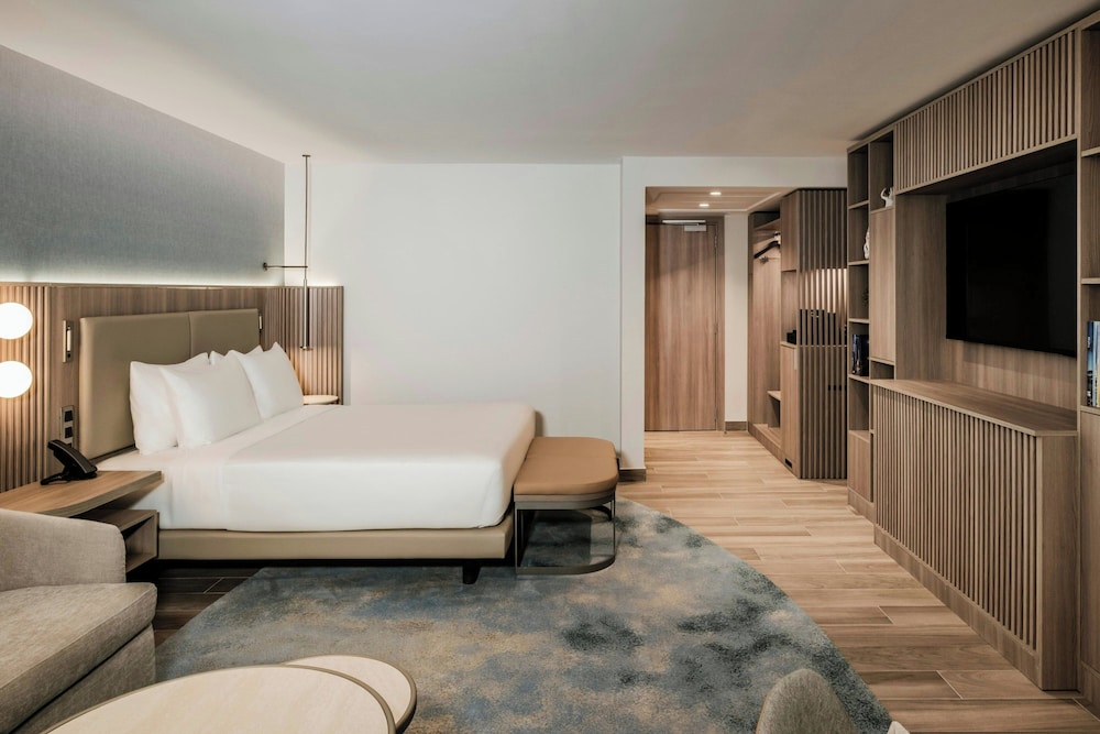 Courtyard by Marriott Sliema 8/50