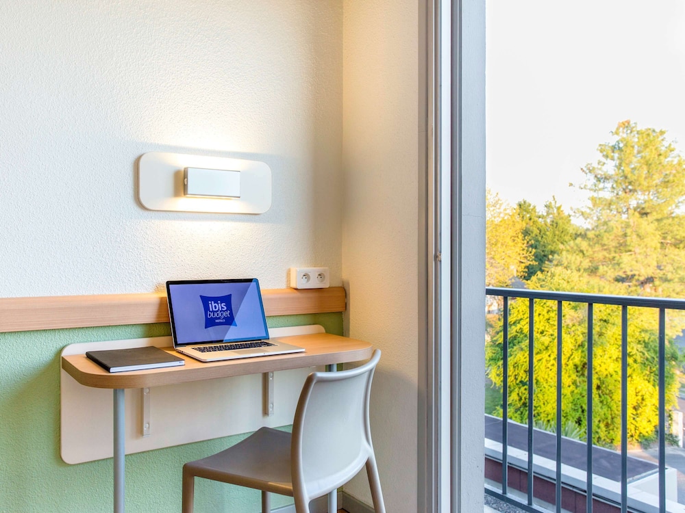 Ibis Budget Pau Lescar 63/68