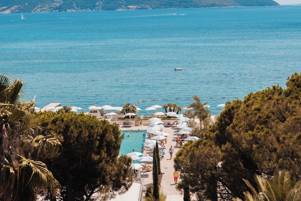 Palmon Bay Hotel and Spa 41/48