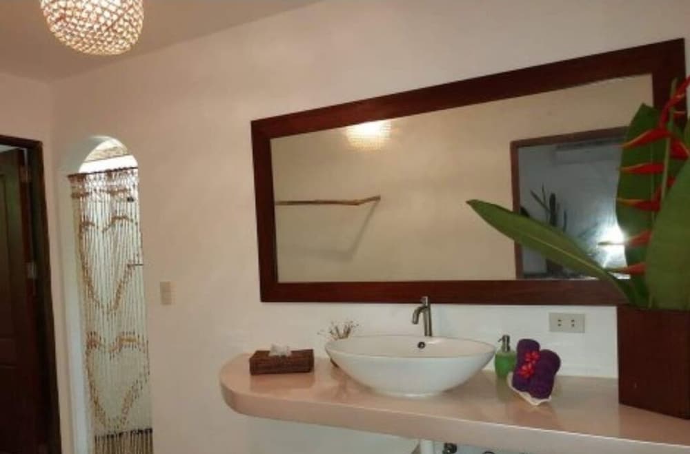 Villa Kalachuchi B&B 16/56