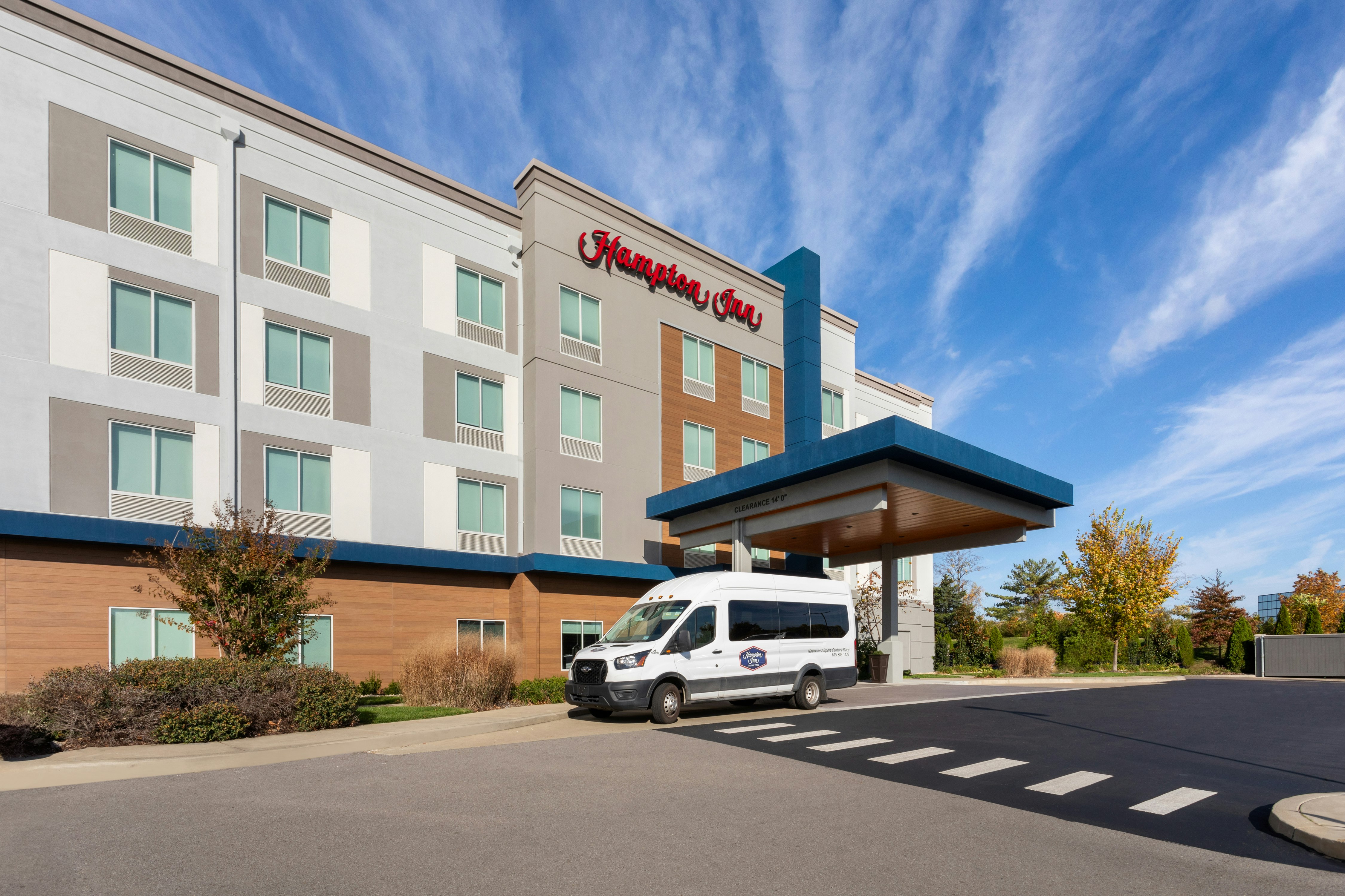Hampton Inn By Hilton Nashville Airport Century Place 38/42