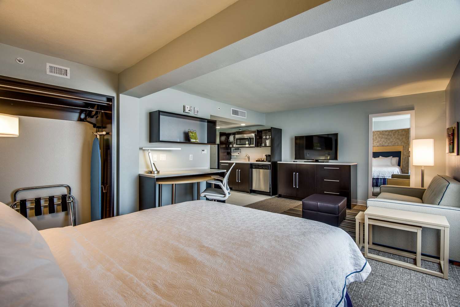 Studio, Suite, Queen Bed, Accessible