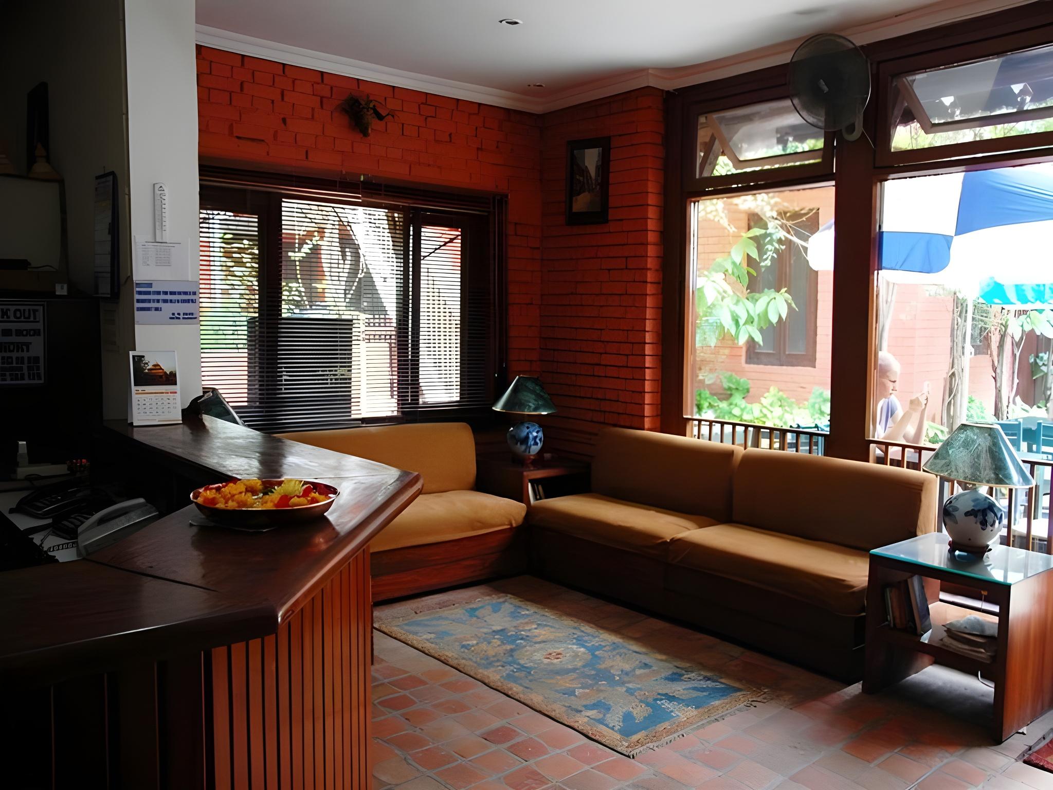 Mandap Hotel 10/17