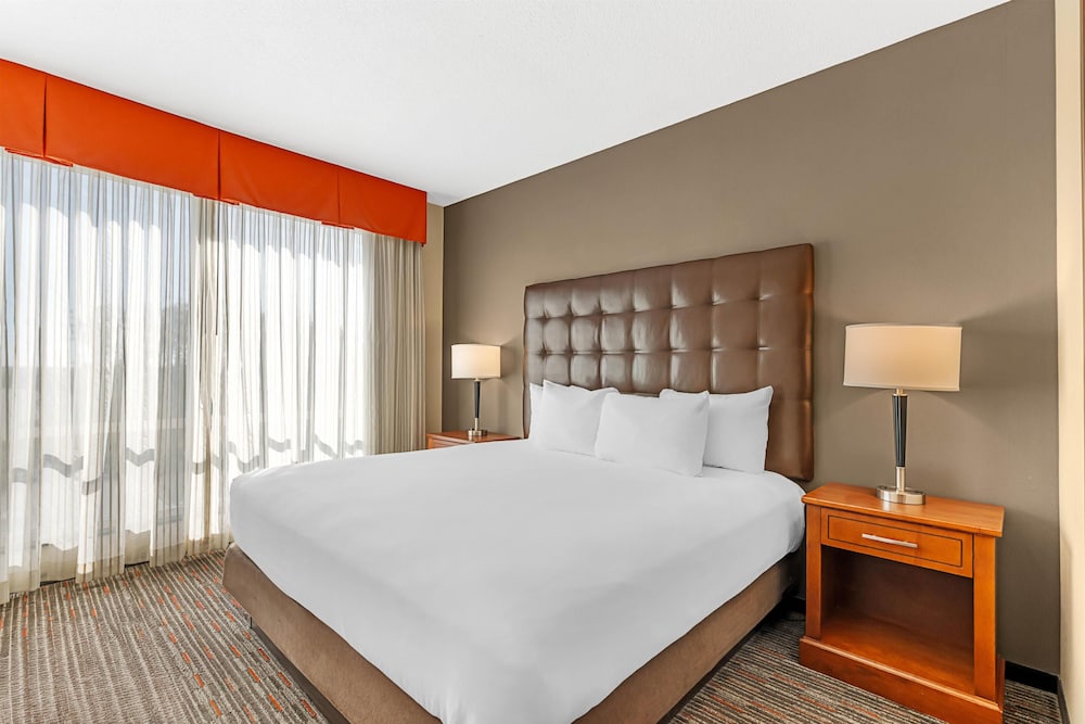 ROOM, KING BED, SOFA, HIGH FLOOR