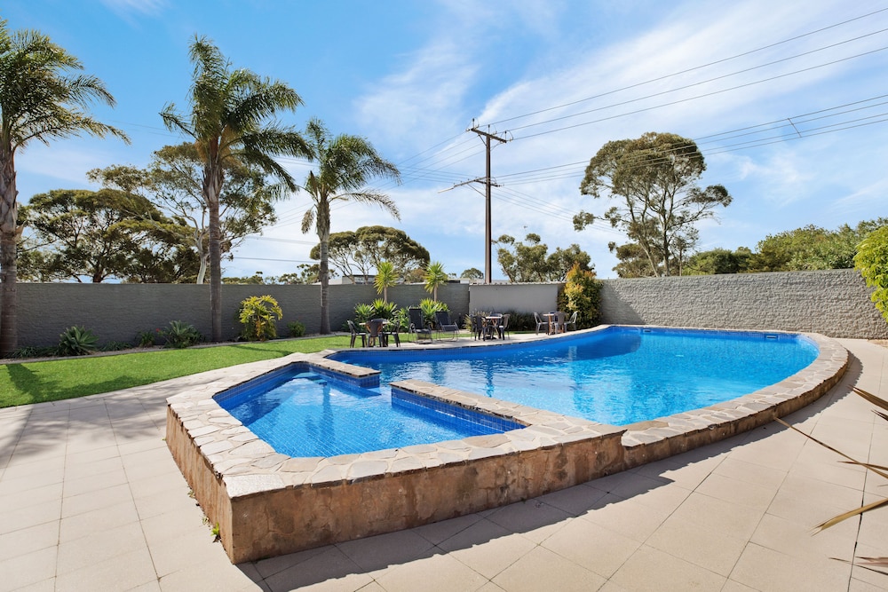 ADELAIDE ROAD MOTOR LODGE 36/49