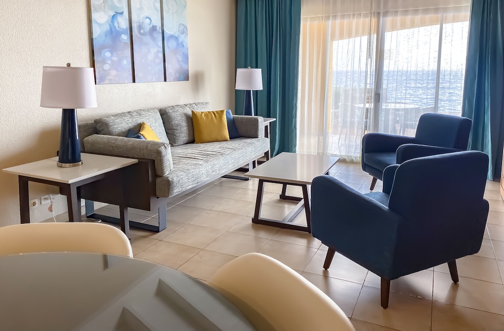 The Royal Sea Aquarium Resort 65/84