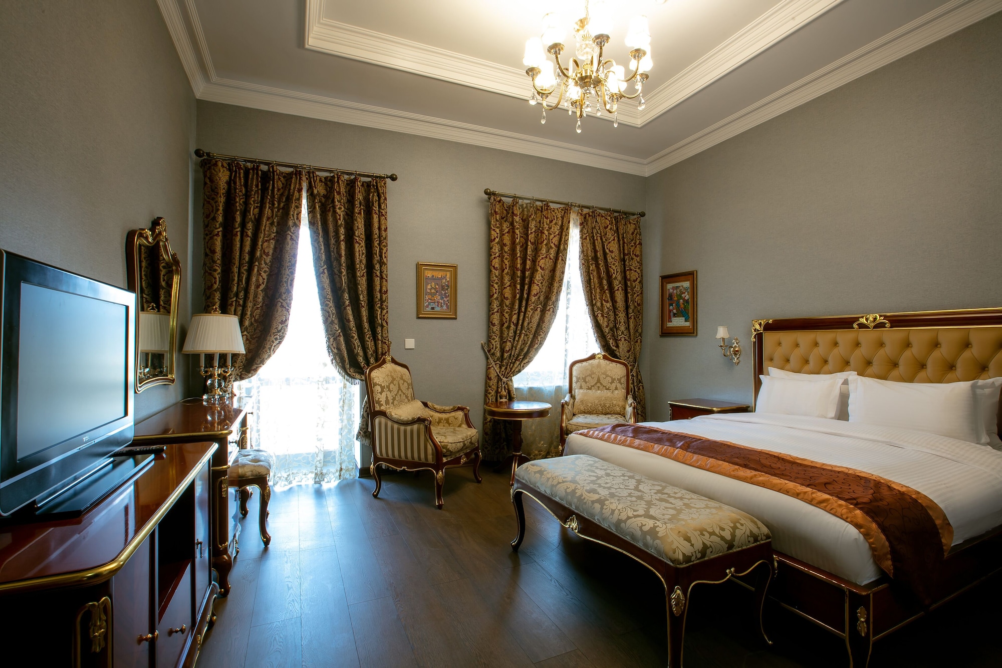 FAMILY SUITE