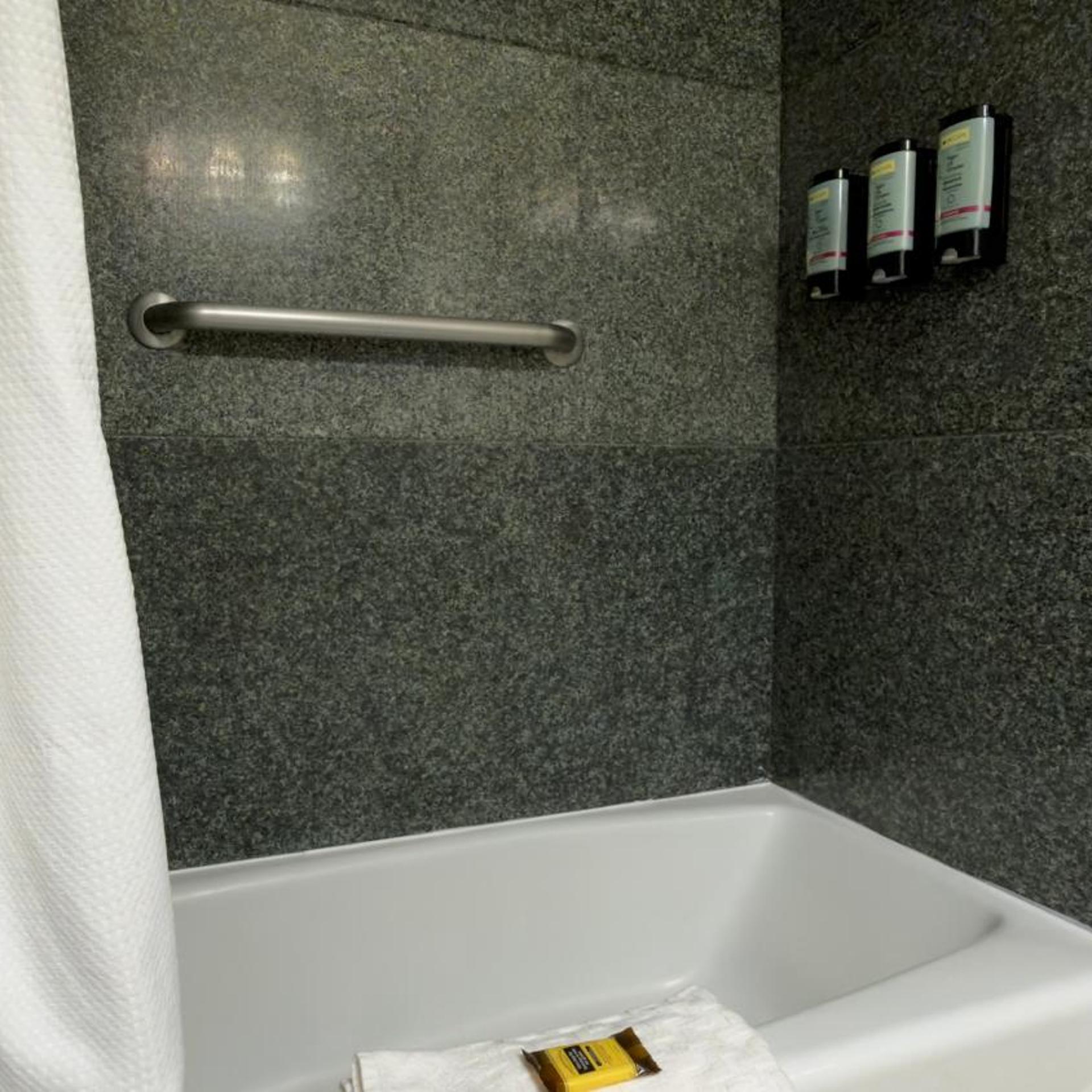 غرفة ديلوكس بسريرين كوين، Best Western Oakbrook Inn 3/3