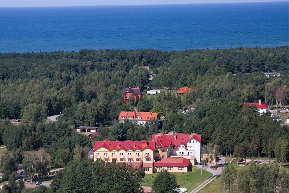 Bursztyn Medical Spa & Wellness 70/74