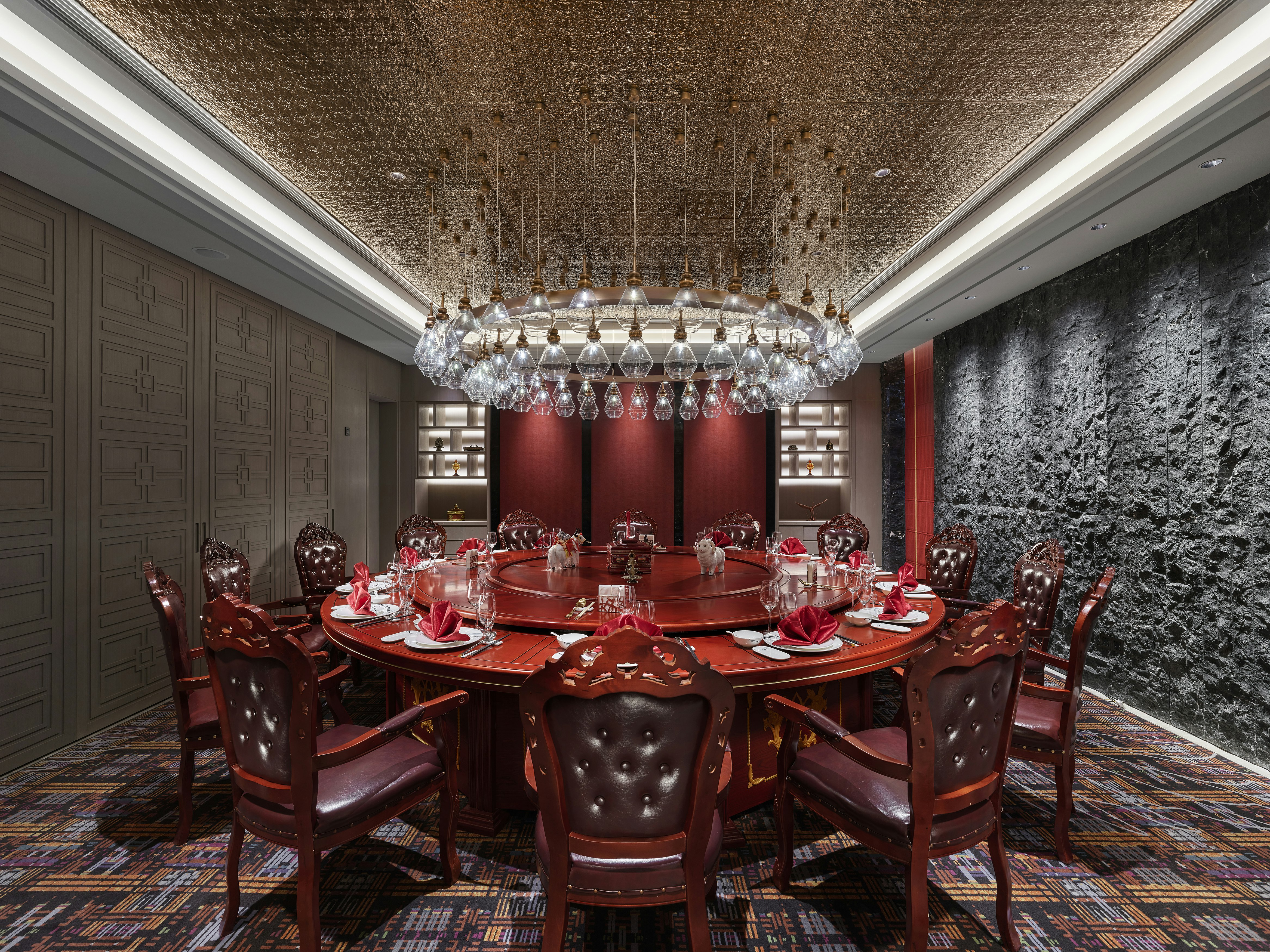 Hilton Shigatse 49/54