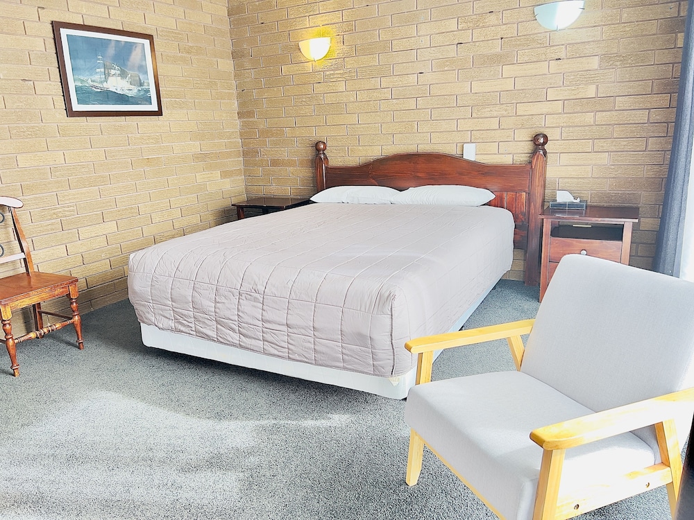 Port Fairy Motor Inn 25/63