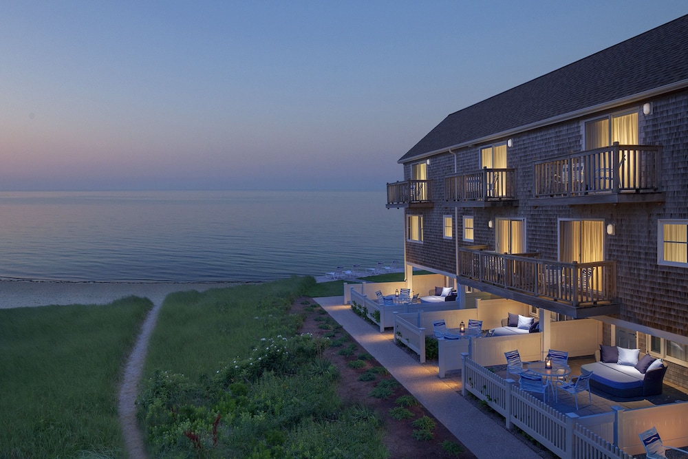 Ocean Mist Beach Hotel Suites 8/32