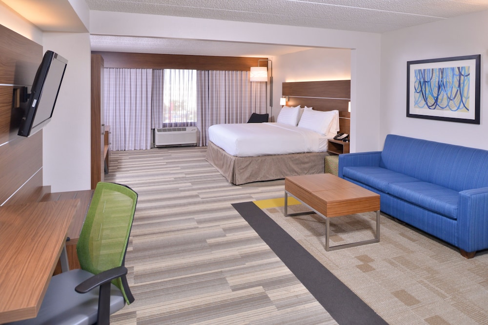 Holiday Inn Express Hotel and Suites Indianapolis Downtown Convention Center Area 38/48