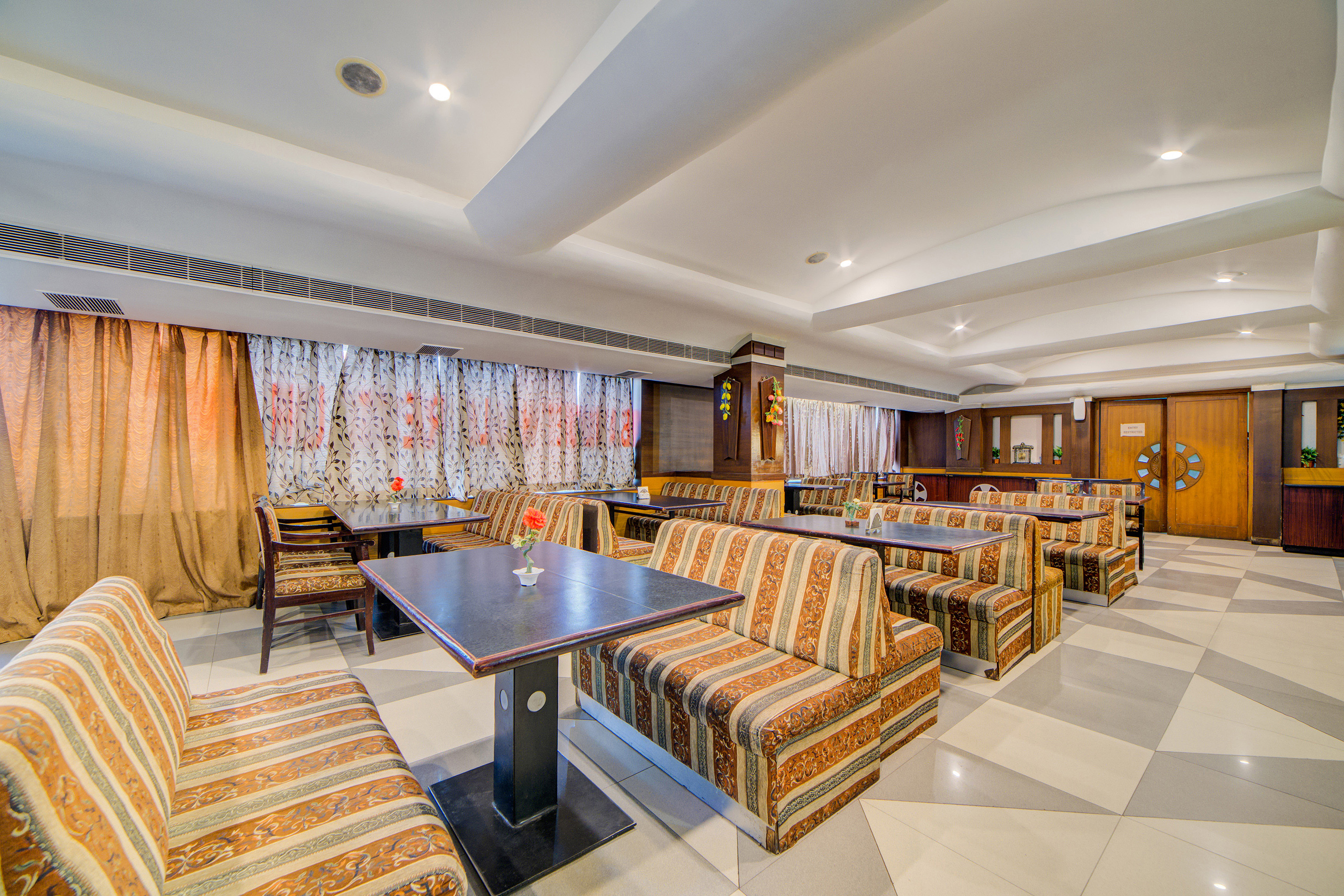 MAHARAJA CLASSIC INN 28/33