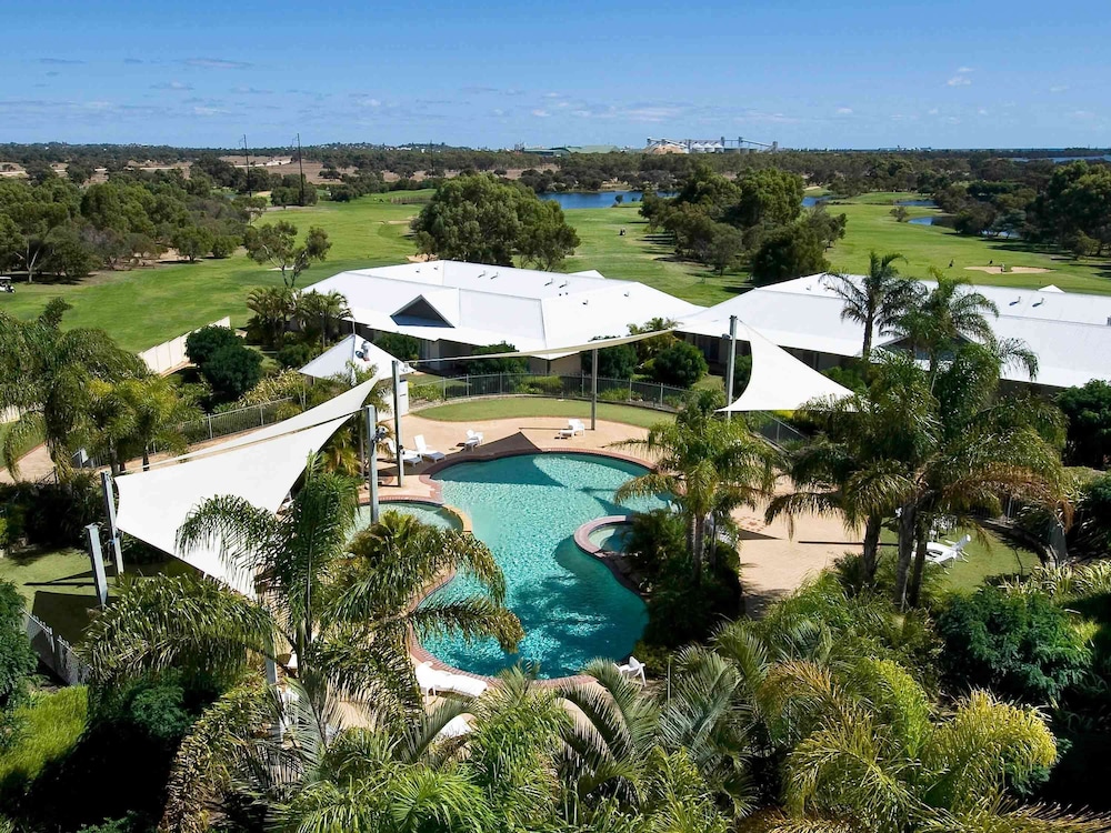 Mercure Bunbury Sanctuary Golf Resort 3/72