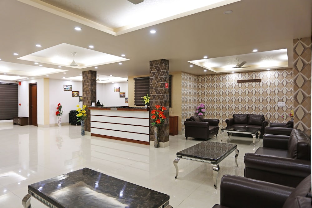 Oyo 5198 Hotel Hcgrand 5/31