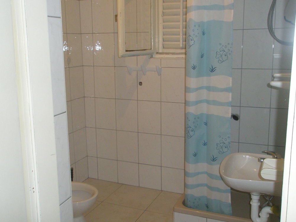 Villa Angela 79/80