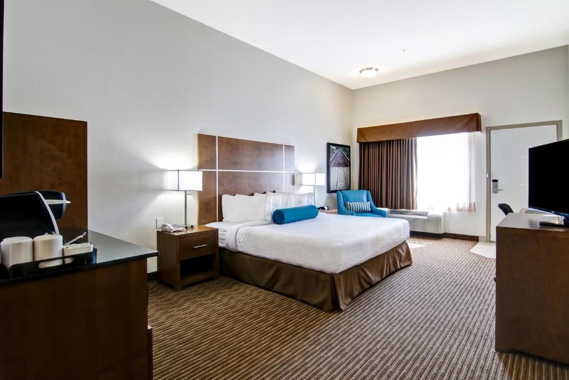 Canalta Hotel Selkirk 12/37