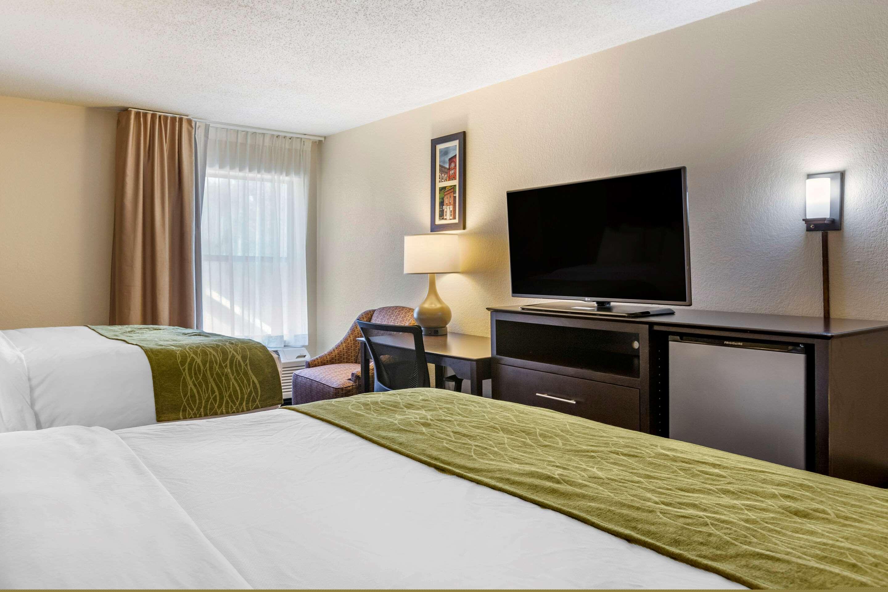 غرفة بسريرين كوين، Comfort Inn Wings Stadium 5/5