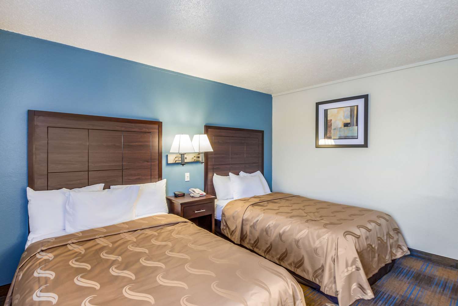 ROOM, 2 DOUBLE BEDS