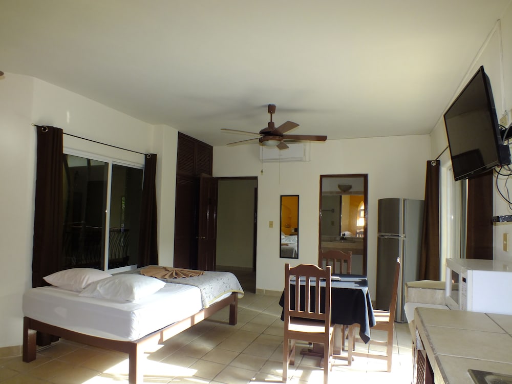 Sahara Hotel 52/71