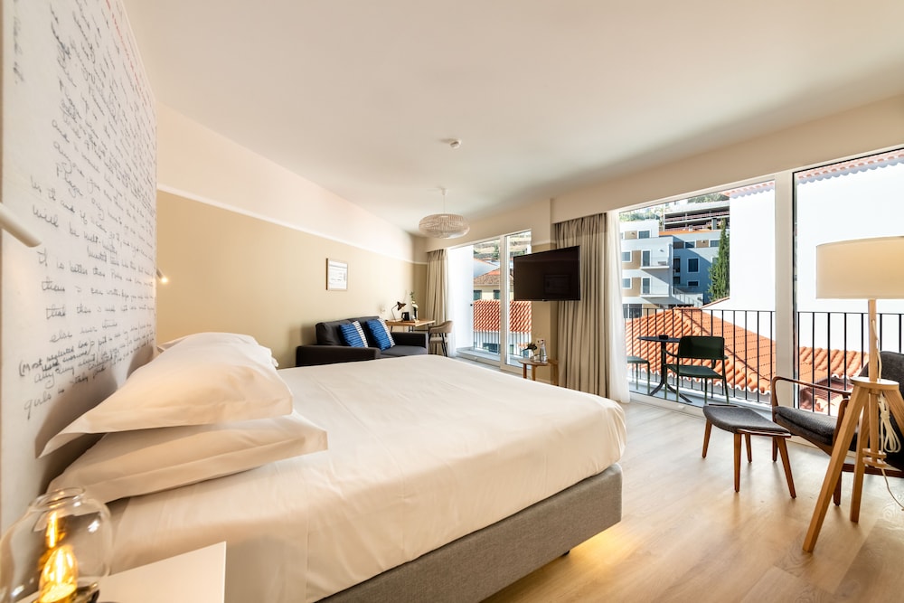 Pestana Fisherman Village 30/72