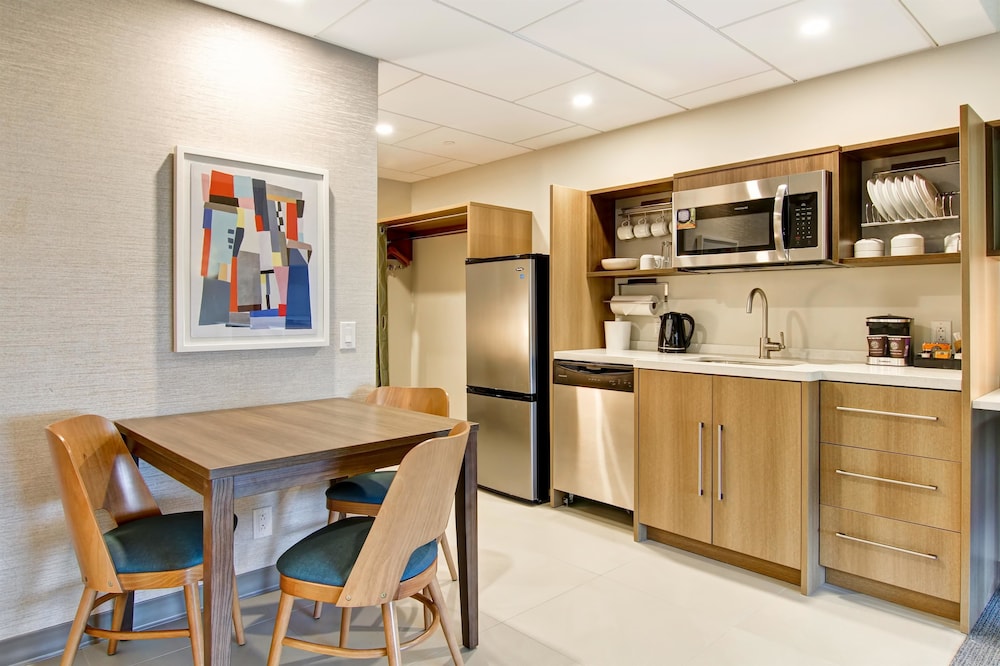 Home2 Suites By Hilton Montreal Dorval 10/68
