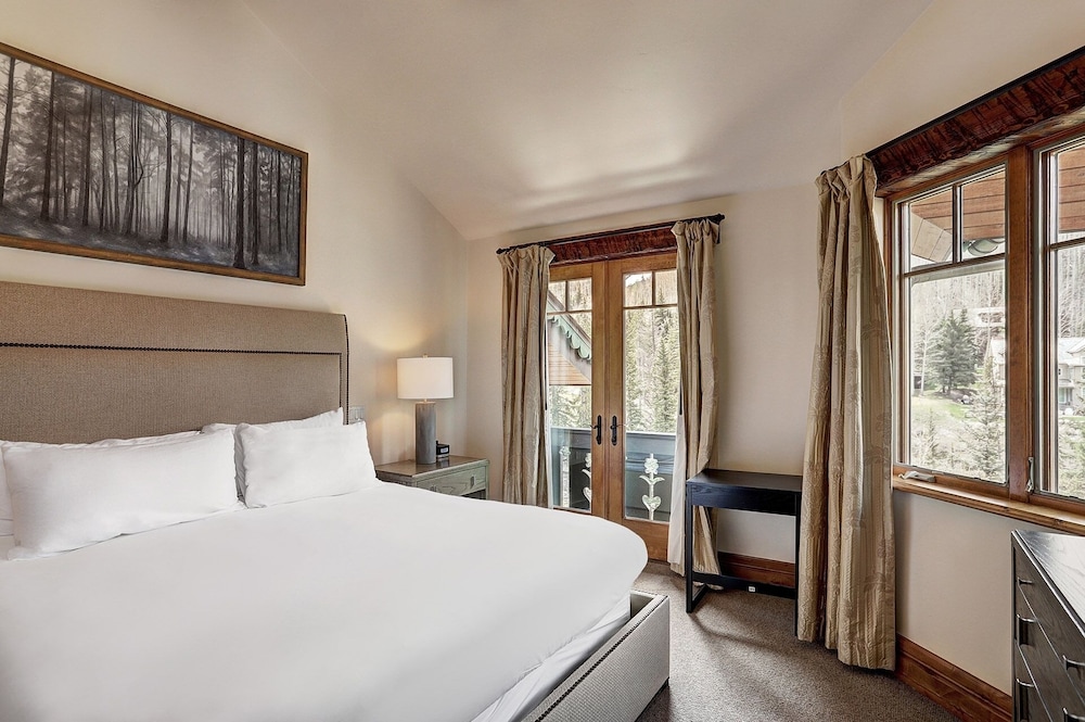 4 Bedrooms, Town House, 2 Double Beds, 3 King Beds