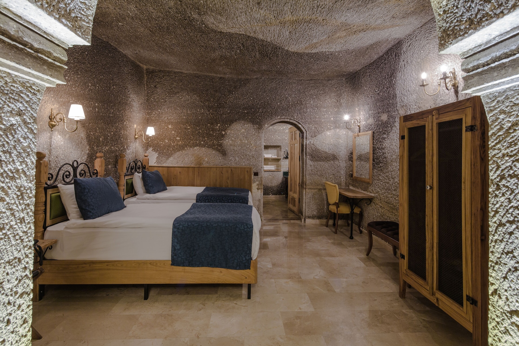 COMFORT, SUITE, COURTYARD VIEW