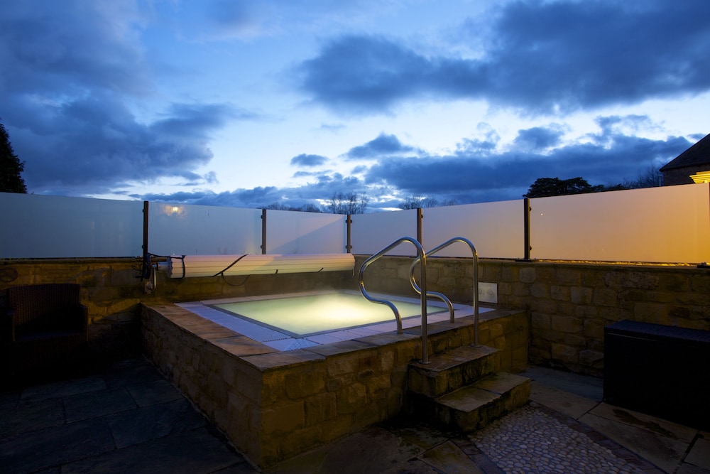 CBH Headlam Hall Hotel 34/38