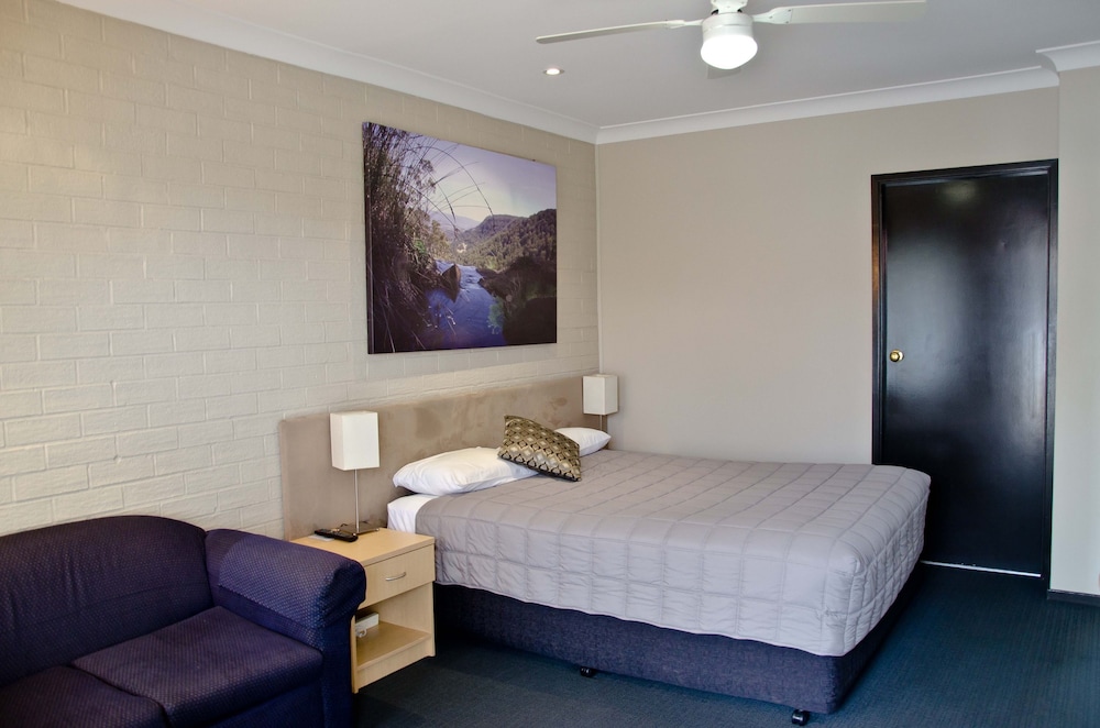 Baybrook Motor Inn & Apartments 16/34