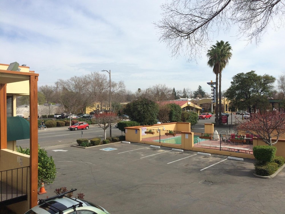 Days Inn by Wyndham Chico 29/40
