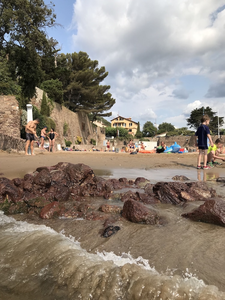 Hotel Restaurant la Calanque 33/50