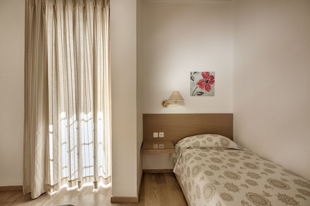 Elina Hotel Apartments 16/79