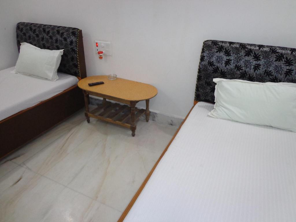 Jyoti Guest House 13/26