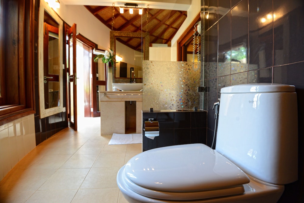 Nataya Roundhouse Coral Bay Resort and Spa 49/51