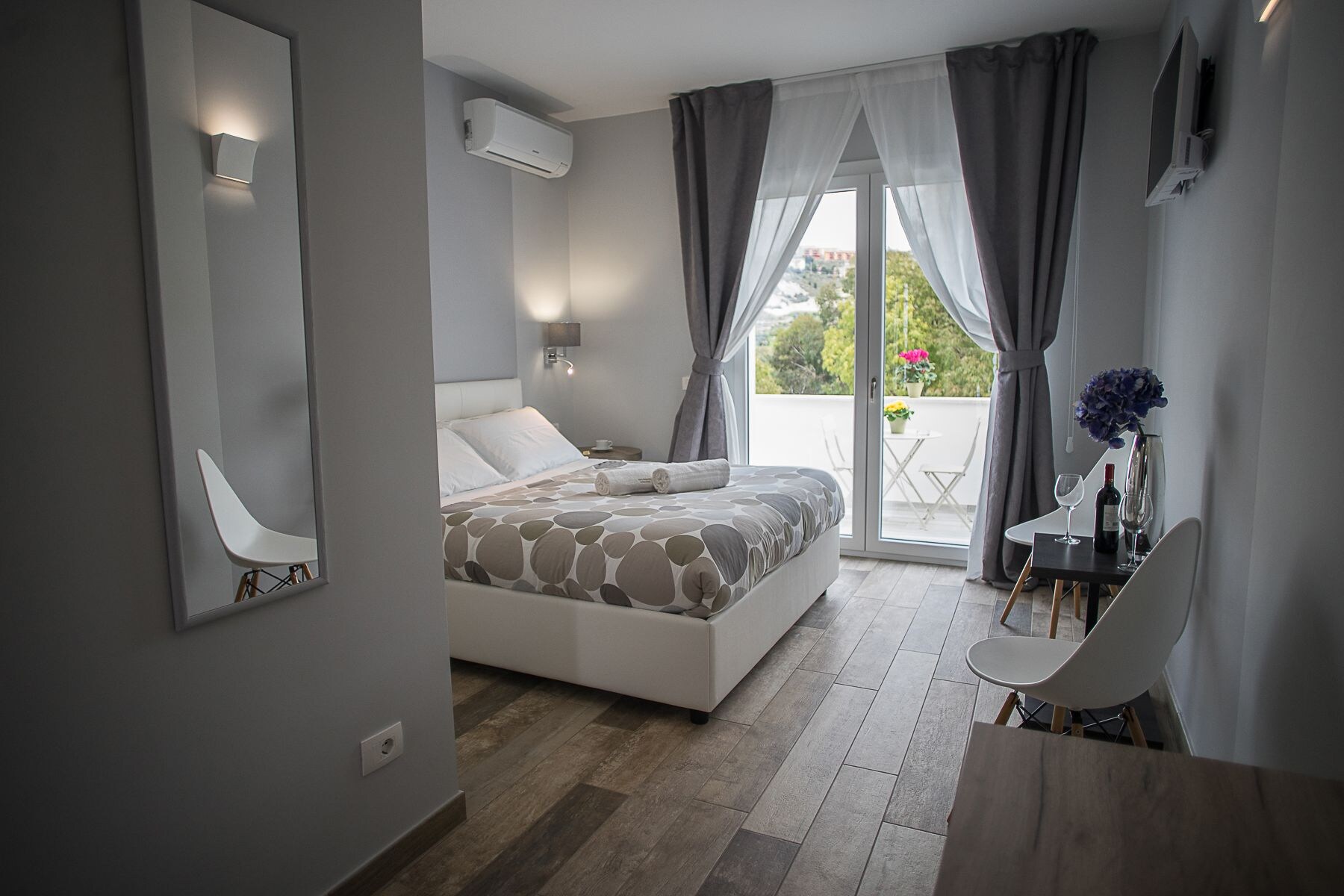 ROOM, DOUBLE BED, TERRACE