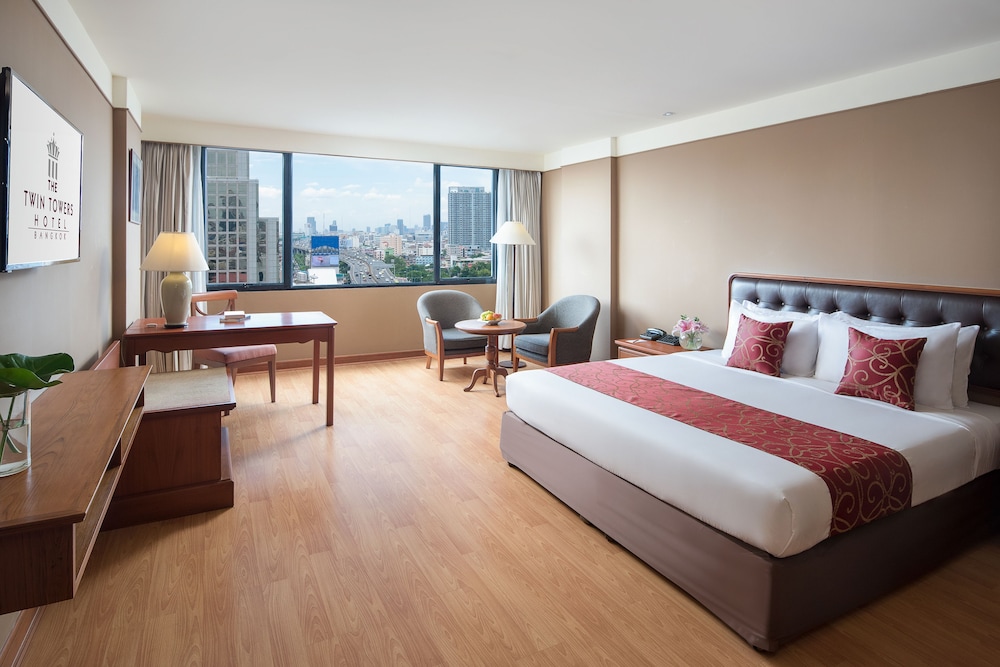 Twin Towers Hotel 17/68