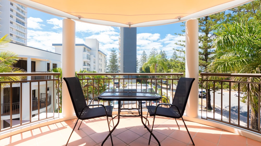 Burleigh On the Beach Apartments 58/62
